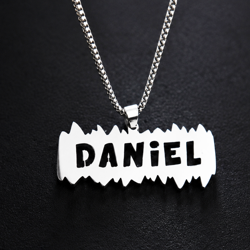 Pearl Trim Chain - Collana con ciondolo personalizzato con nome,