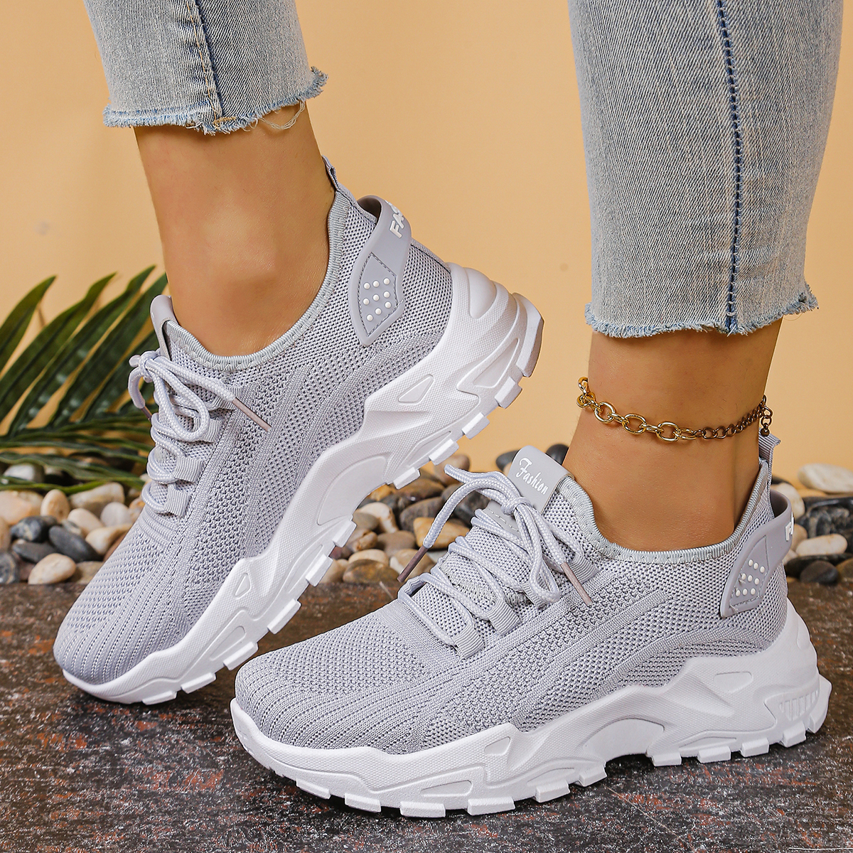 Guipure Lace Panel - Scarpe Sportive da Donna 2026, Scarpe