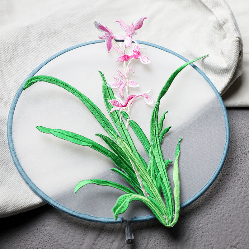 1 pezzo Iron on Patch ricamato - Applique Patch Flower recensione e prezzo