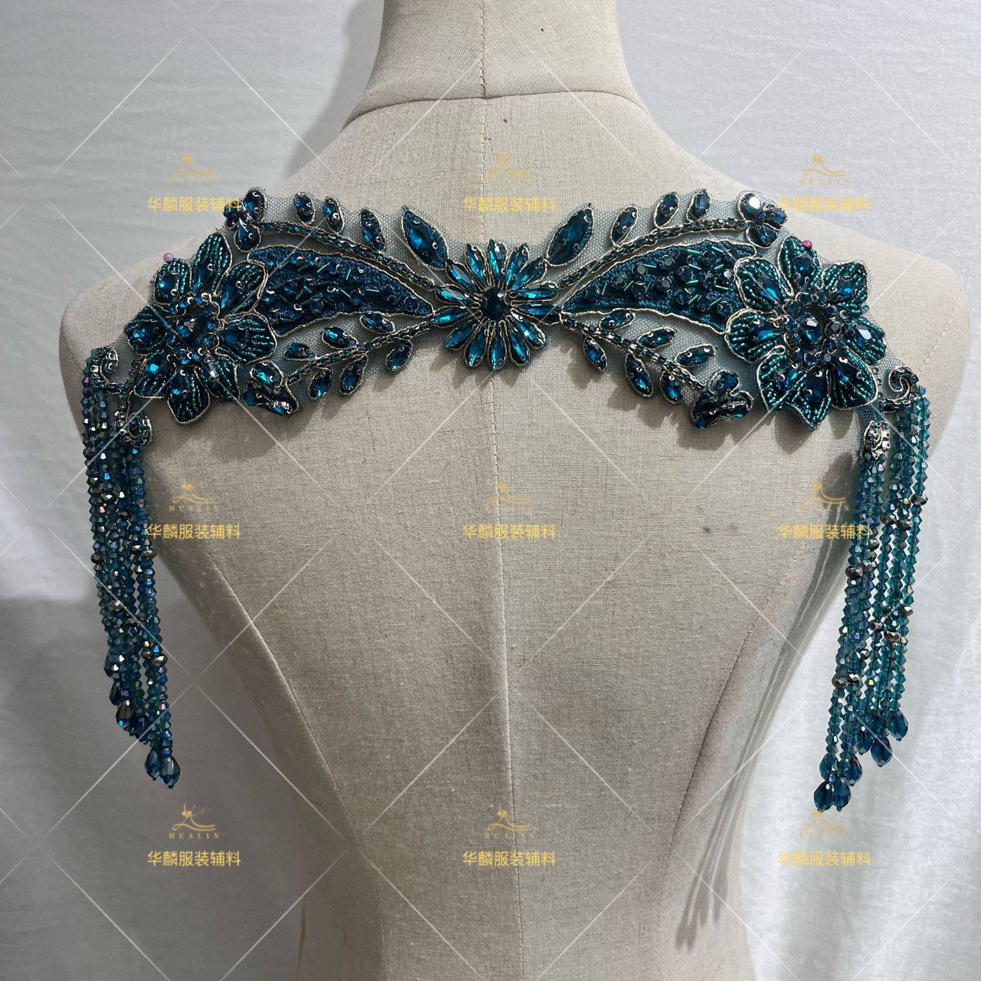 Finiture con frange con perlin - Beaded Trim Fringe recensione e prezzo