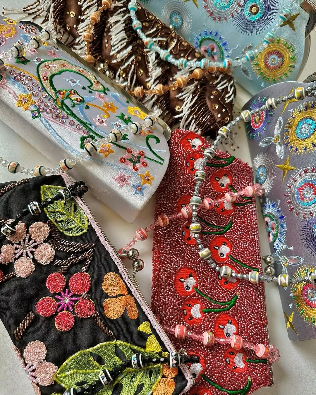 Perso in Vintage ricamato a ma - Applique Patch Flower recensione e prezzo