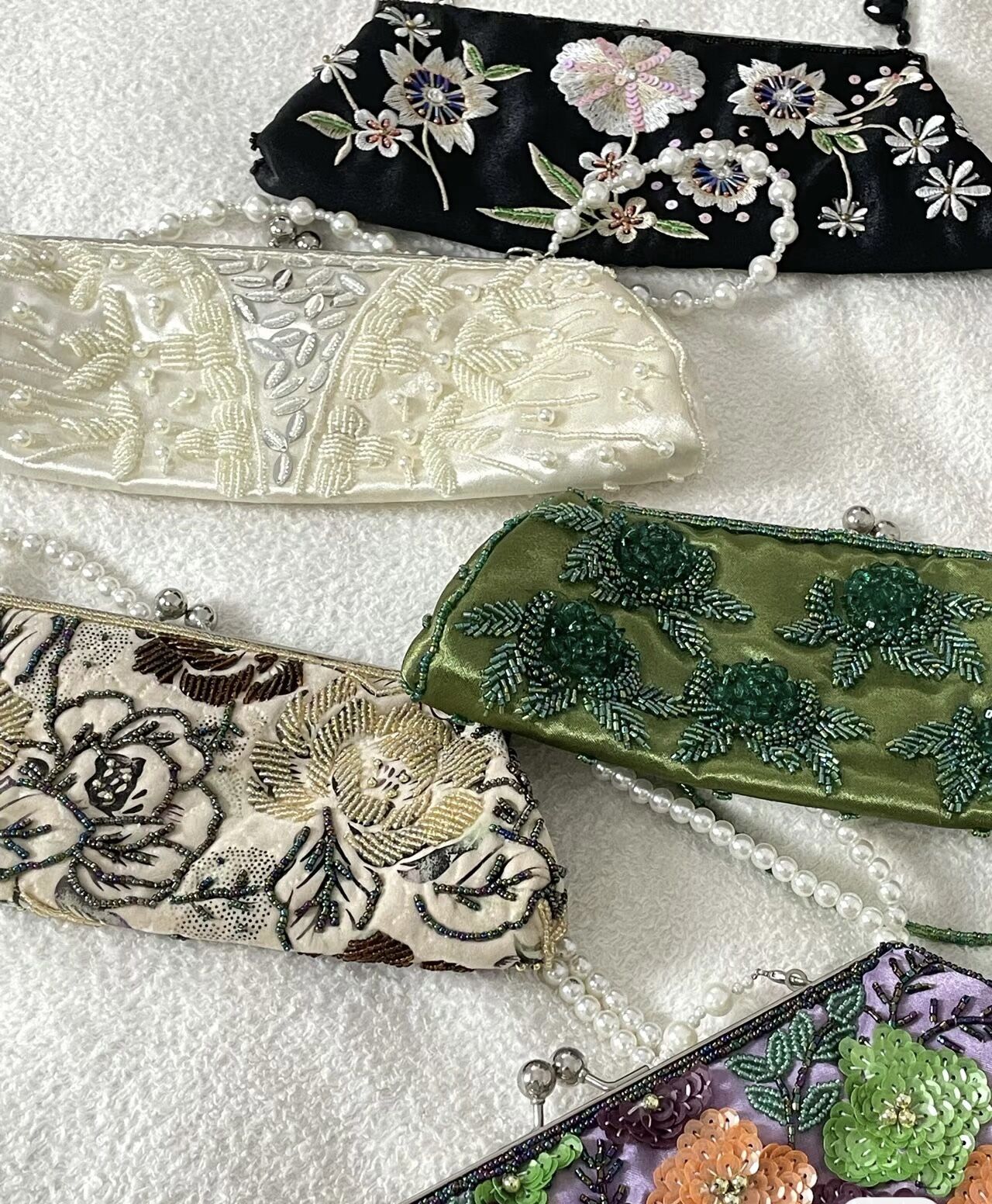 Perso in Vintage ricamato a ma - Applique Patch Flower recensione e prezzo