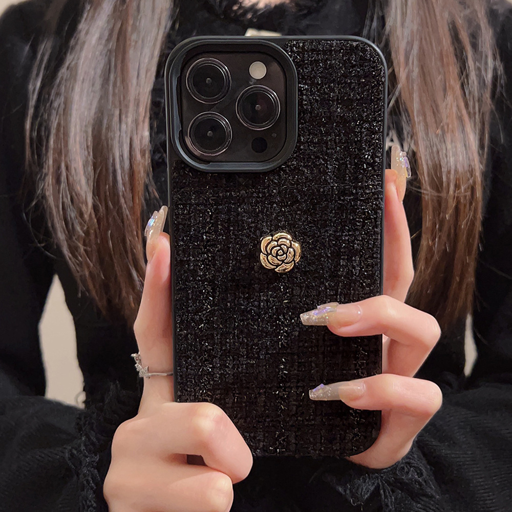 Custodia per telefono di lusso - Embroidery Embellishments recensione e prezzo
