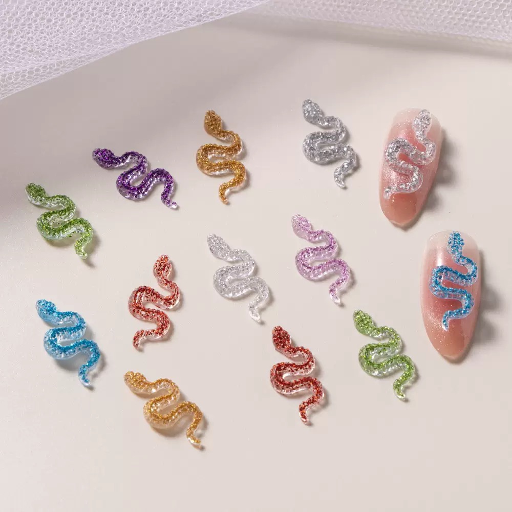 Mini Ciondoli in Resina a Form - Embellishment Glue Craft recensione e prezzo