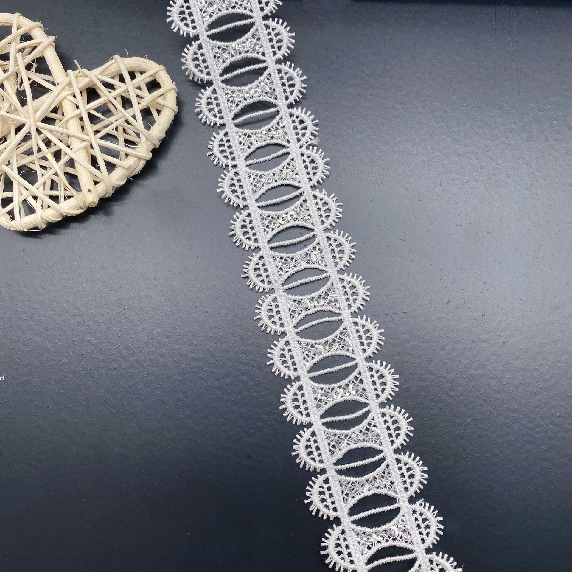 Paillettes indossabili vuote n - Lace Ribbon Trim recensione e prezzo