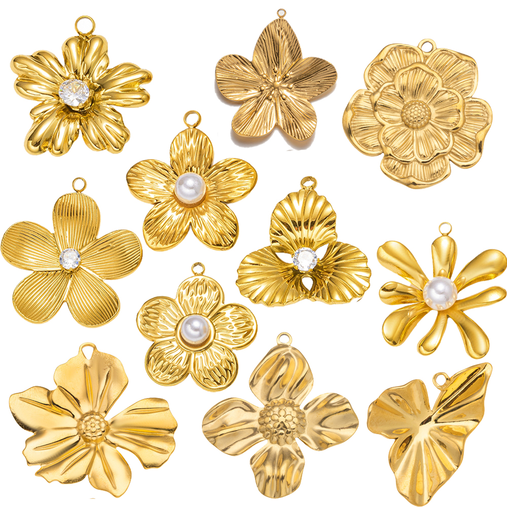 5 ciondoli a forma di fiore in - Embellishment Crafts recensione e prezzo